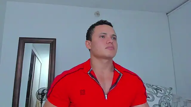 Chat XXX en directo de KingLevi01