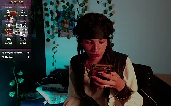 Онлайн чат XXX JohnnyJones_
