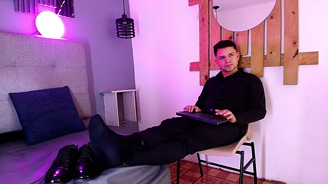 XXX chat uživo modela Hey_Noaah