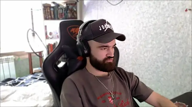 _Serious_Man Webcam-Show