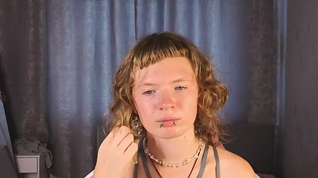 VioletDesiree live XXX chat