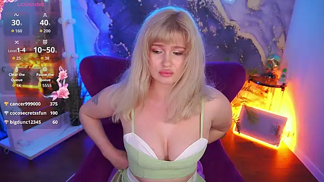 CocoSecretss webcam show
