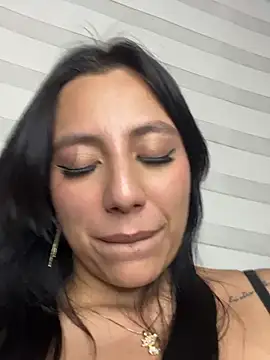 Chatroom XXX en direct de IvyDove