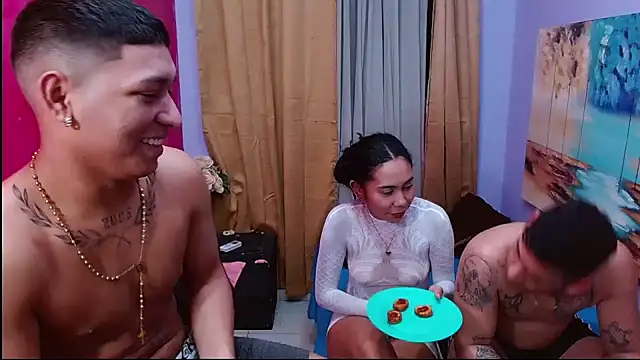Pokazy przed kamerką – bitch_fucking