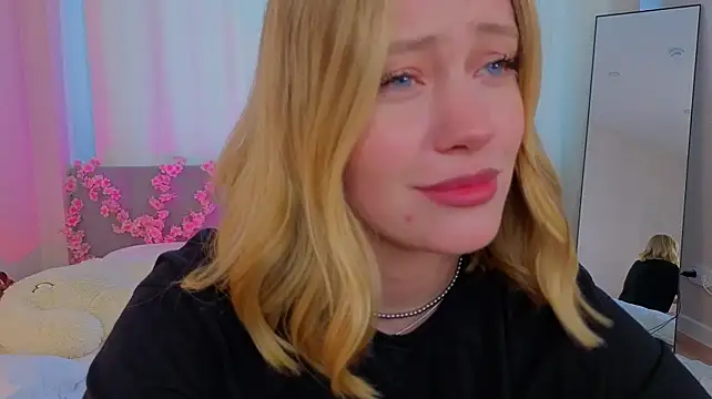EvaHamiltonのライブXXXチャット