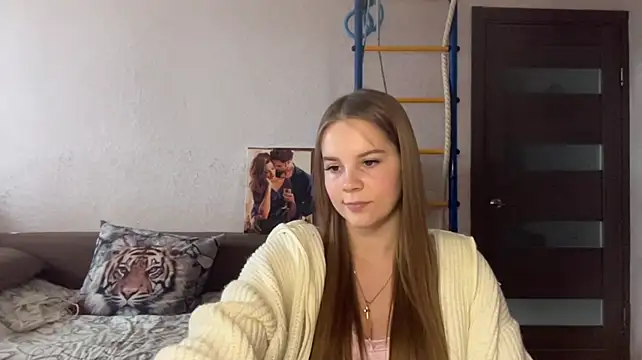 Peekinside's Live XXX Chat