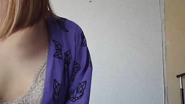 WinifredLunney live XXX chat