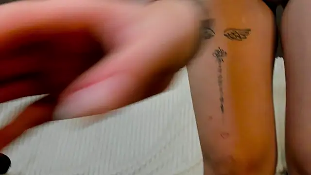 MillaRizen live XXX chat