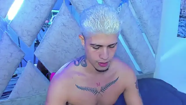 dominic_connor Chat XXX live