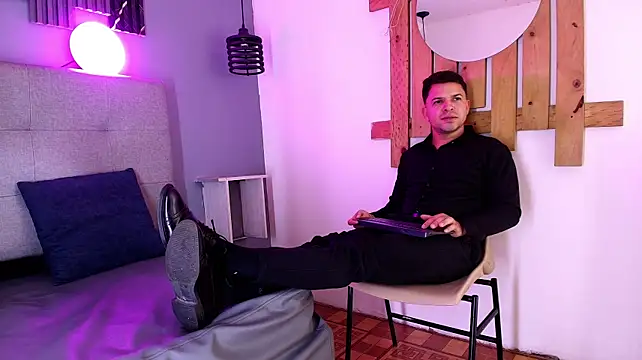 Hey_Noaah Live XXX-chat