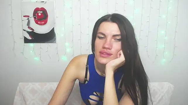 MilaLoona Chat XXX live