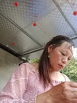 Jooj- live XXX chat