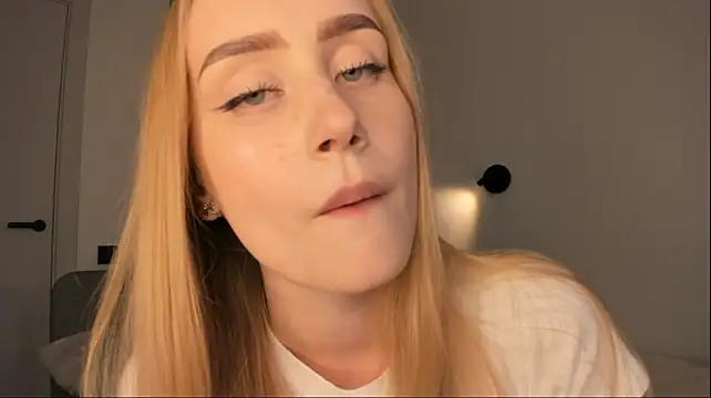 KimikoFolwell live XXX chat