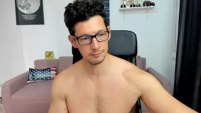 BrutusK08 live XXX chat