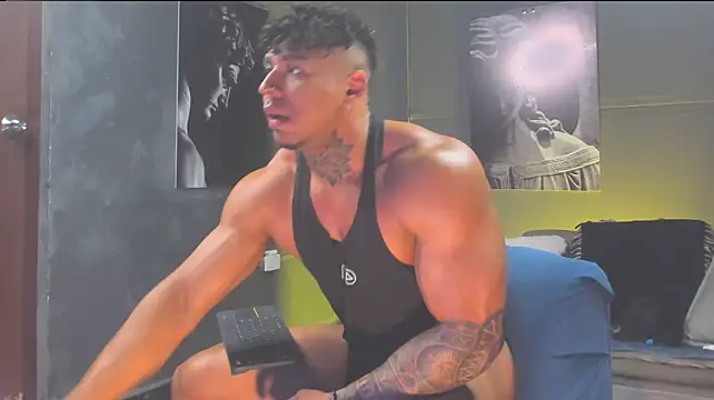 bradley_smith Pertunjukan Webcam