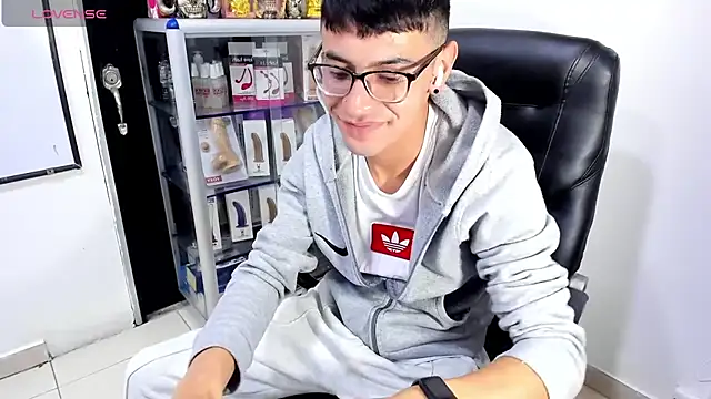 Alexx_bigcockk Шоу с уебкамера