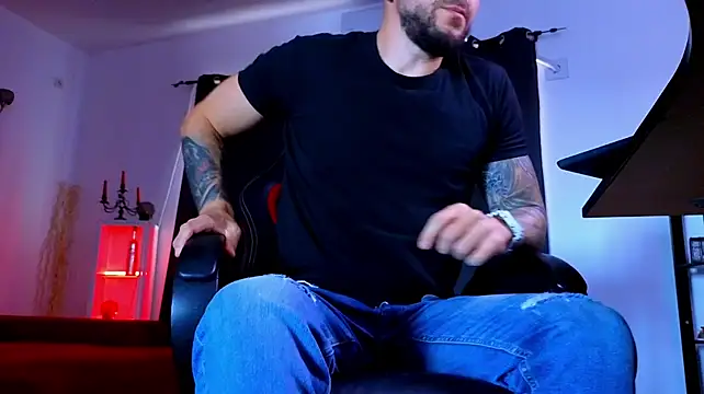 MightyAaron66 Chat XXX live