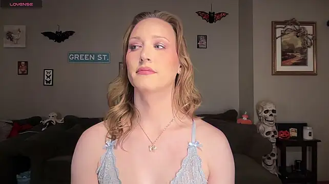 greenxxxqueen's Webcam Show