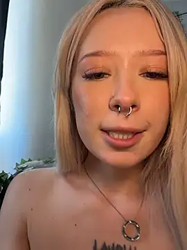 MaryChanXO élő XXX-chatje