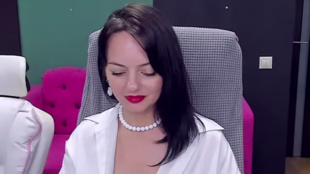 BellaRowan live XXX chat