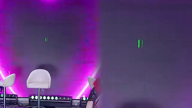 Xt-001 现场XXX聊天