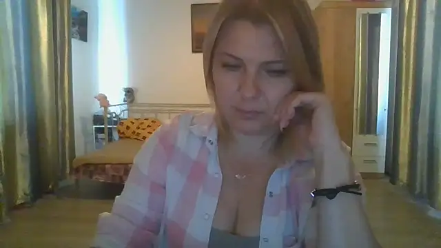 Chat XXX ao vivo de ElenaLove888