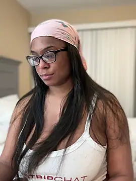 CandyLuxxxx's Live XXX Chat