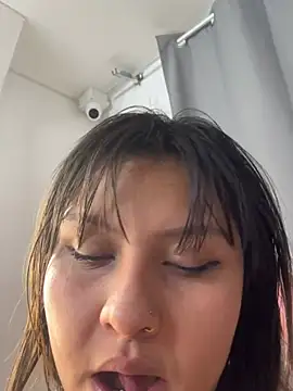 แชท XXX สดของ Larissa_Antonella