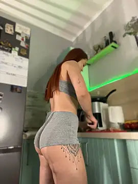 LittleFox___ Adlı Modelin Canlı XXX Sohbeti