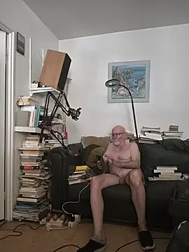 briochin XXX чат на живо