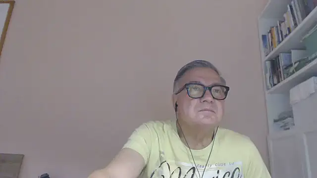 Show modela YOU6me na web-kameri