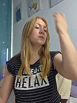 YummyYam live XXX chat