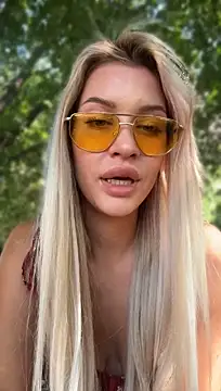 KikiWatson XXX чат на живо
