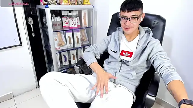 Show de Alexx_bigcockk na webcam