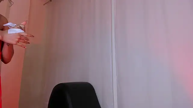 Emily_bruss live XXX chat