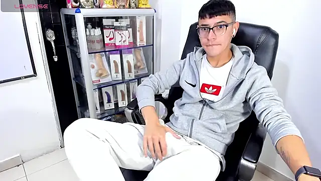 Alexx_bigcockkn Webbikameraesitys