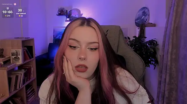 Chat +18 de CoraMiel ao vivo