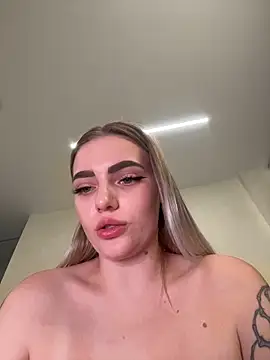 HugeBoobsAlice Live XXX Chat