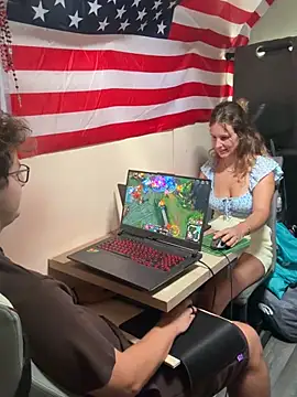 Živý XXX chat LillyFlowerson