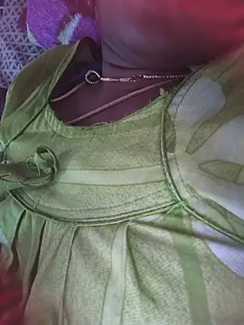 Tamil-yalini Chat XXX in diretta