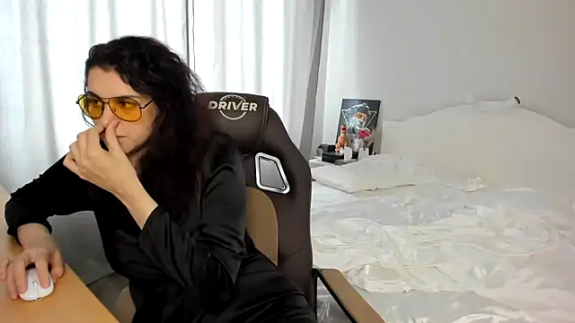AmeliaInAmber Adlı Modelin Canlı XXX Sohbeti