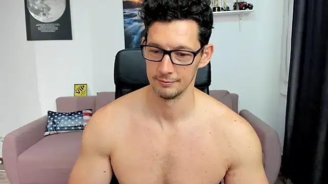 BrutusK08 live XXX chat
