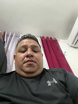 Show modela Javimiusic38 na web-kameri