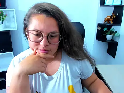 SaraThonson_ live XXX chat