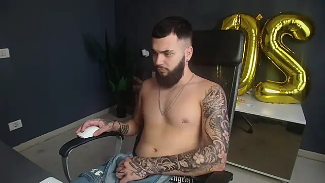 OscarWillss live XXX chat