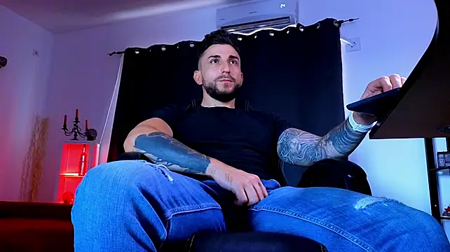 MightyAaron66 라이브 XXX 채팅