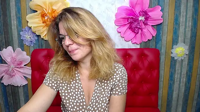 Chat +18 de ZheniaNikrasova ao vivo