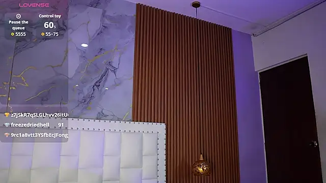 kinkylittlegirll live XXX chat