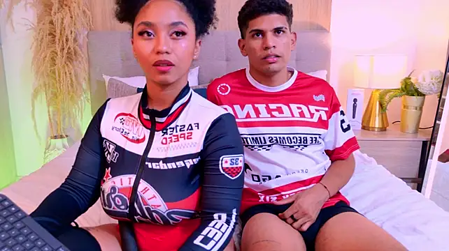 Chat +18 de RoseAndDominic ao vivo