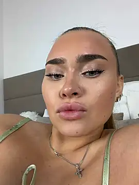 MonicaWestt Chat XXX live